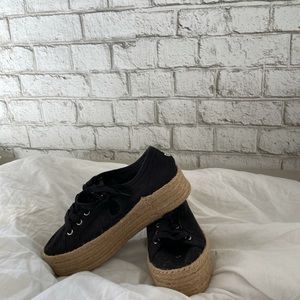 Size 5 Platform black steve maddens